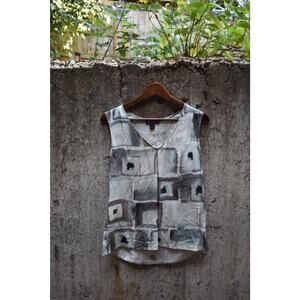 St. John Abstract Print Silk Sleeveless Blouse – Size 8